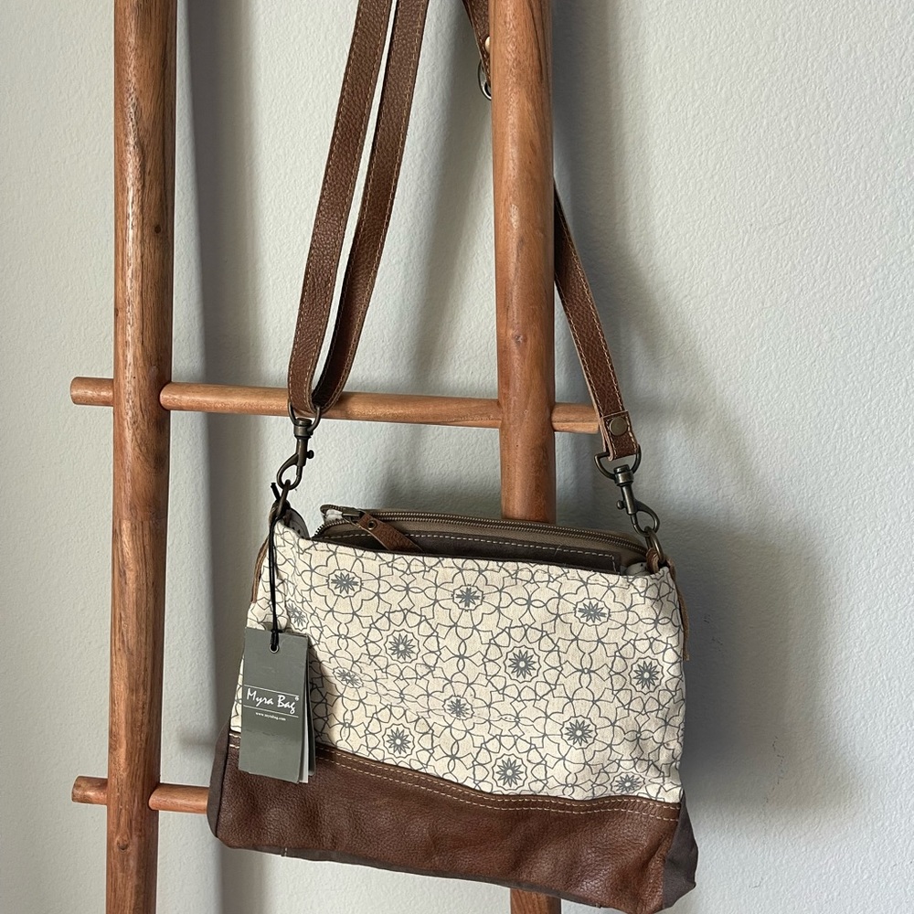 Myra Ferris Wheel Print Cross Body Bag